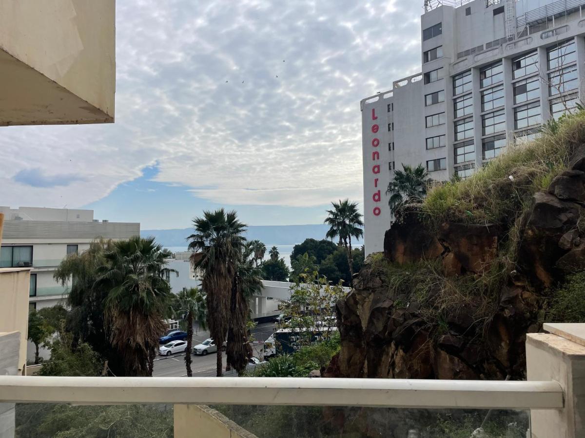 תכלת על הכינרת Light Blue On The Kinneret Lake Tiberias Bagian luar foto